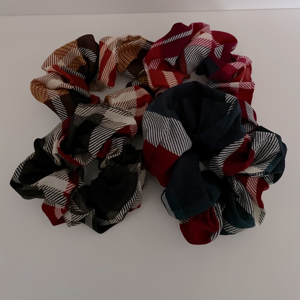 Plaid Patterned Scrunchie Set